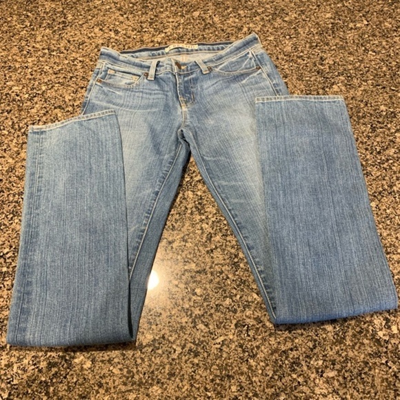 J Brand Blue Cigarette Leg Denim Jeans. Classic Light Wash.Size 26. - Picture 2 of 12